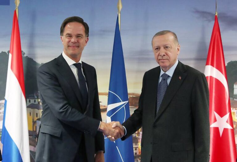 Cumhurbaşkanı Erdoğan, Hollanda Başbakanı Rutte ile telefon görüşmesi gerçekleştirdi
