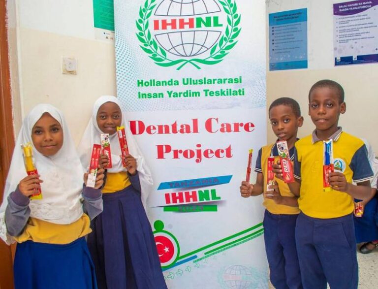 IHHNL’den Afrika’da Ağız ve Diş Bakımı Projesi