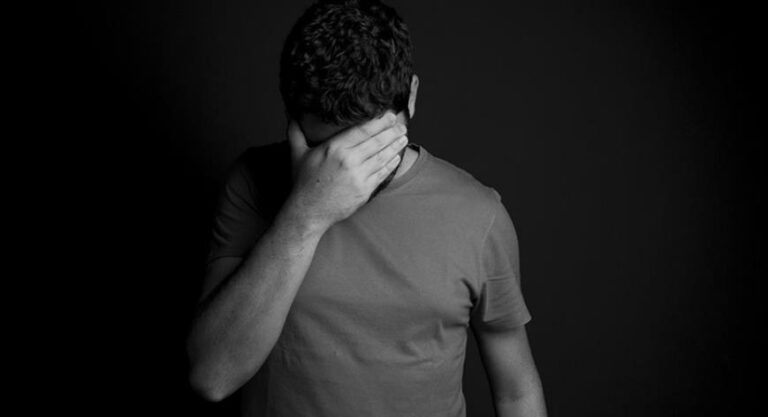 Depresyon ve kaygının kansere yol açmadığı tespit edildi