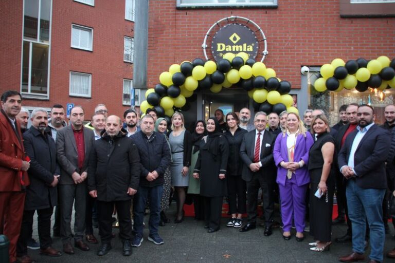 Damla Baklava Den Haag’ta Açıldı